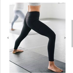 Zyia Black Pocket Light n Tight Hi-Rise (7/8, 24”)